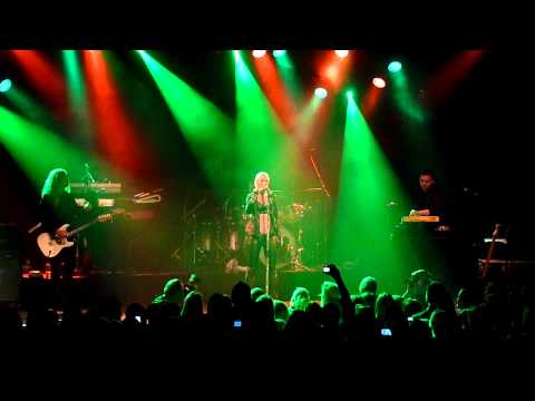 Medina - Lonely LIVE @Zeche Bochum 25/03/2011