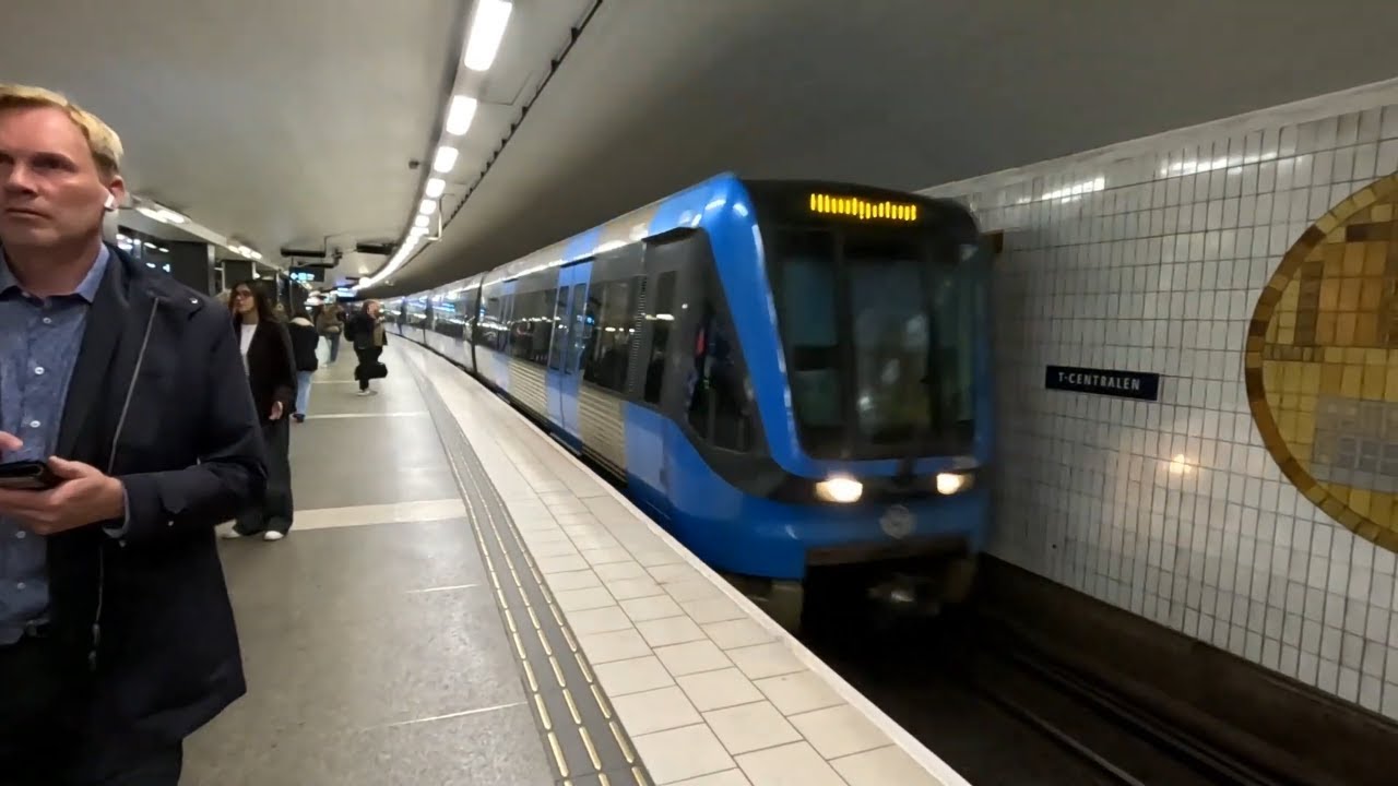Stockholm Metro Ride - T-Centralen to Odenplan | 1 Inclined Elevator, 1 Escalator | SE | 27/08/25