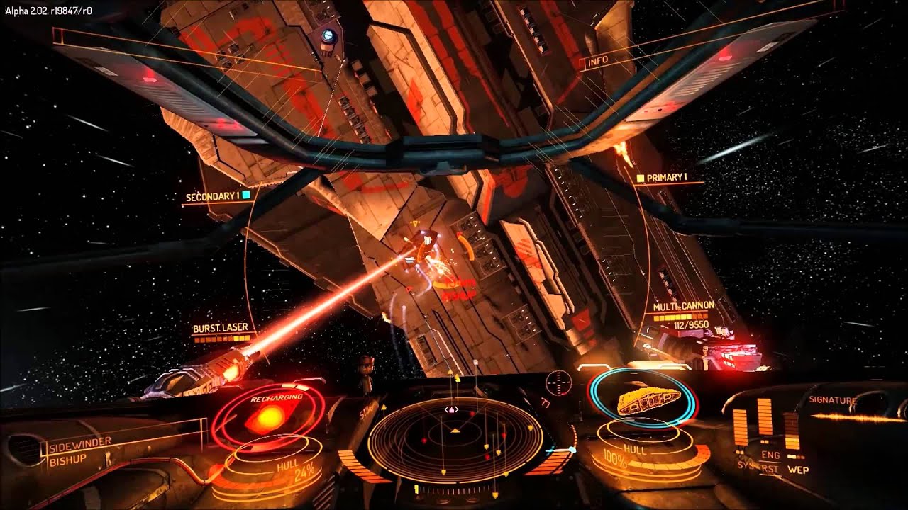 Elite Dangerous Varinate mit 1 x Multi Cannon Class 4 und 1 x Tri