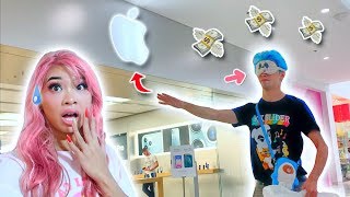 BUYING ANYTHING MY BOYFRIEND TOUCHES *BLINDFOLDED* !