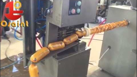 Automatic sausage stuffer equiped with clipping machine
