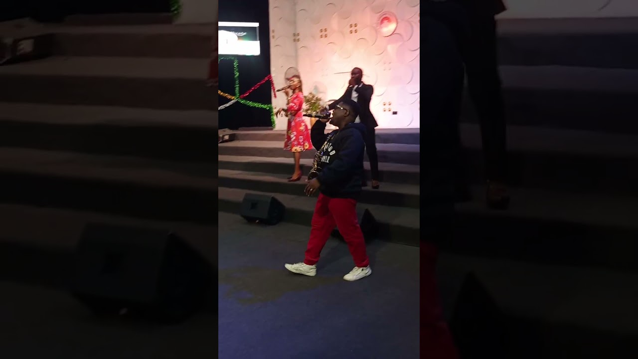 King of glory fill this place, just wanna be with you. Saxophone Ministration of Minister Bigdaddy.