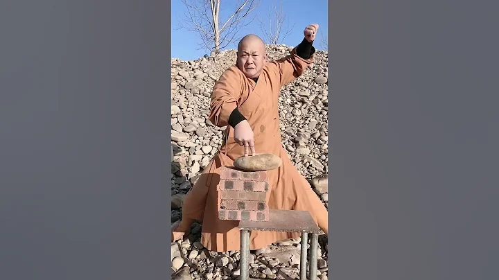 Kung Fu Monk Performing ｜Shaolin hard Qigong - DayDayNews