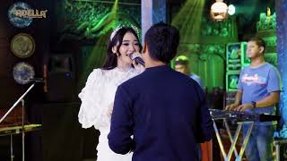 SIA SIA MENGHARAP CINTAMU - Difarina Indra Adella Ft. Fendik Adella - OM ADELLA