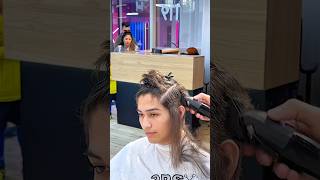 Cambio asombroso de look corte formar