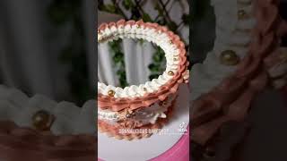 SELFIE (MIRROR) CAKE TUTORIAL #shorts #caketutorial #donnalicious