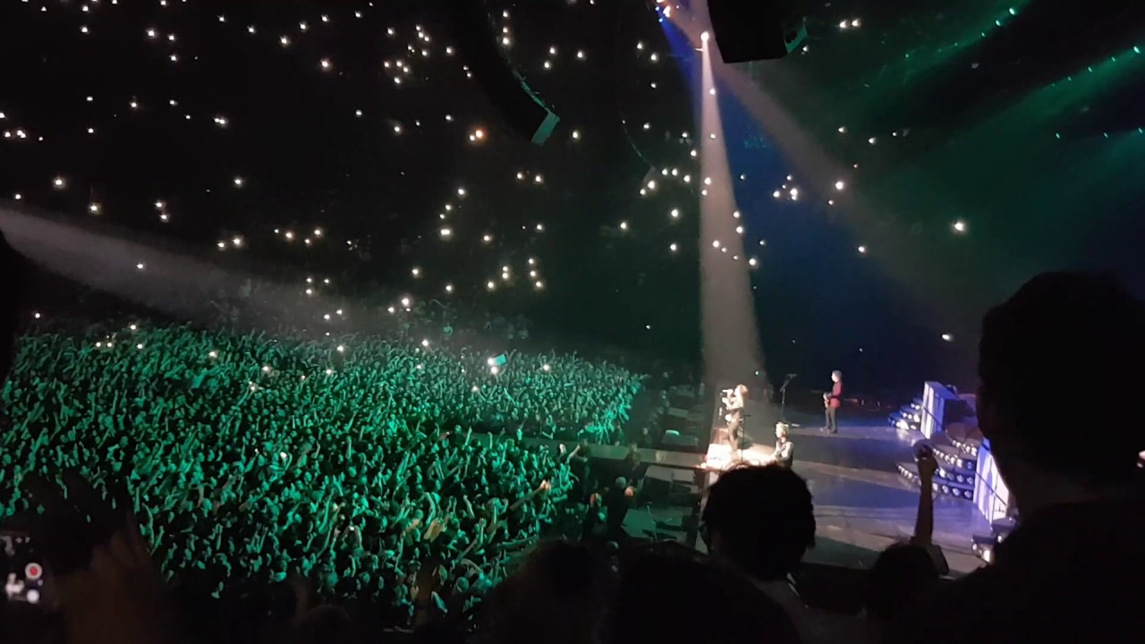 Boulevard Of Broken Dreams Live