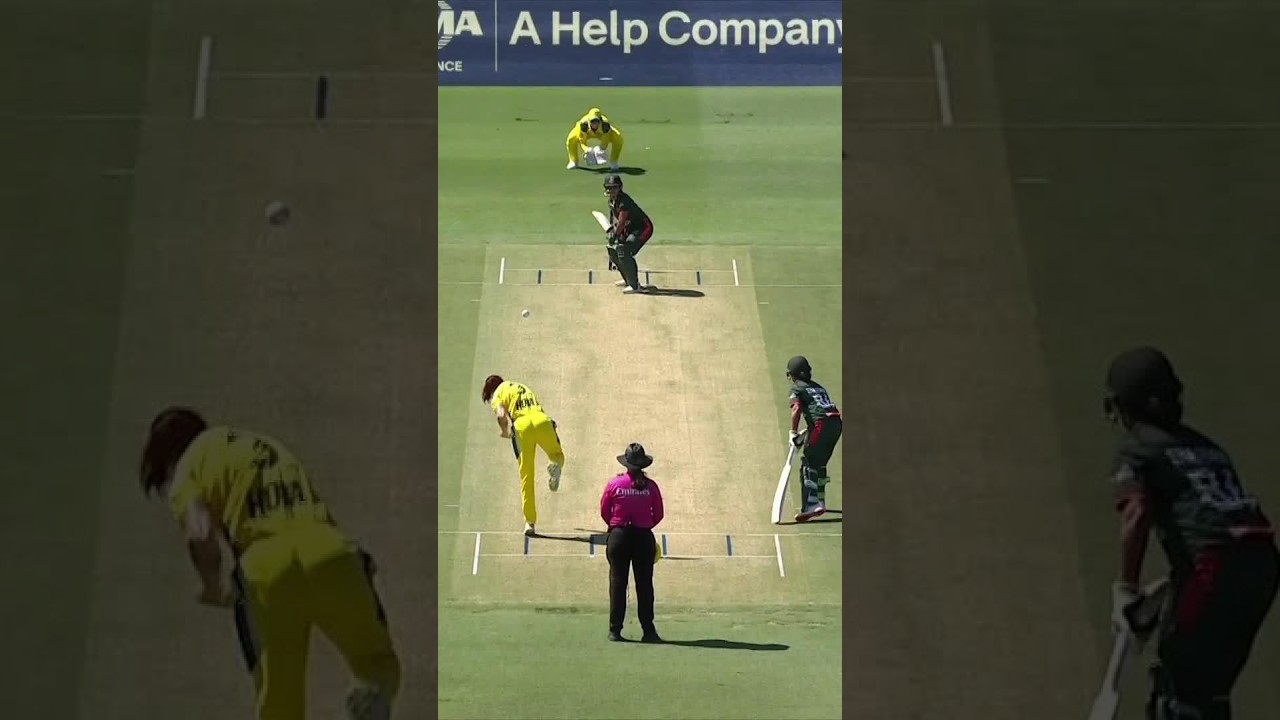 Schutt stuns with first ball of the summer 🥰 | #AUSvBAN
