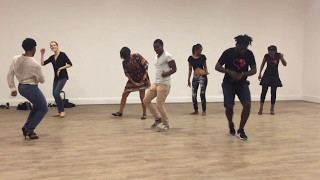 Miniatura de vídeo de "MOTEMA Afrobeat - #TilaDanceChallenge _ Tilapia Killa - Tila Dance"