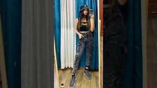 Anushka Sen Casual Outfit Fashion ? shorts jeans topdesign