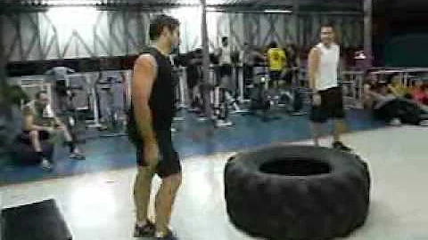 CROSSFIT GUAYAQUIL --- PEDRO ZEVALLOS ENTRENANDO