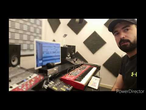 خالد العلي ابتدى المشوار عزف اورغ