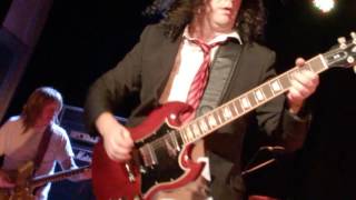 Download Lagu Kicked In The Teeth at Bon Scott's 70th birthday bash, Scotland MP3