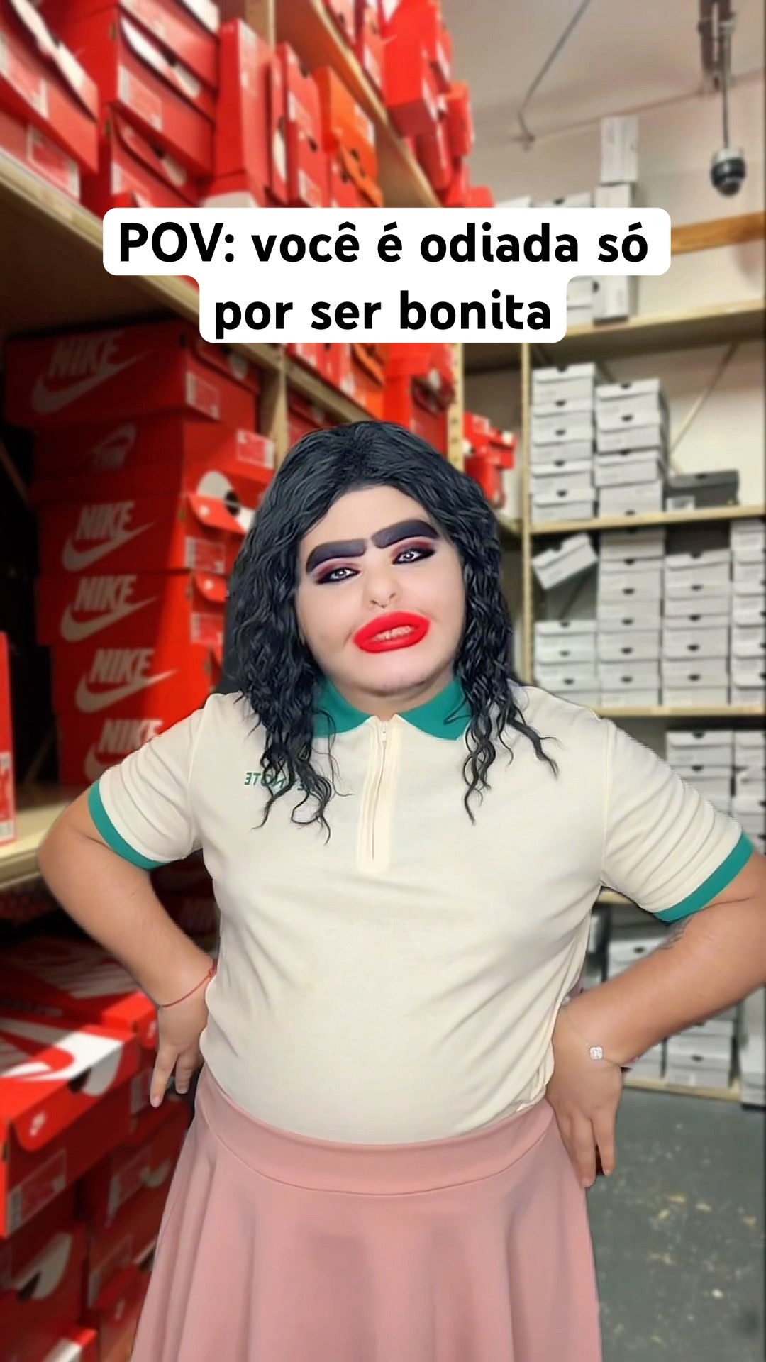 QUANDO VOCÊ É ODIADA SÓ POR SER BONITA