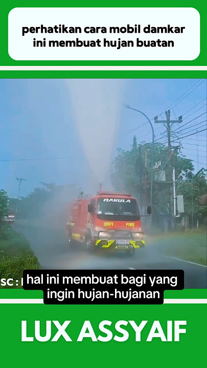 PERHATIKAN CARA MOBIL DAMKAR INI MEMBUAT HUJAN BUATAN #shorts