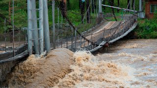 Погодный ад творится в Грузии. Страшный потоп в Имеретии разрушал мосты и постройки