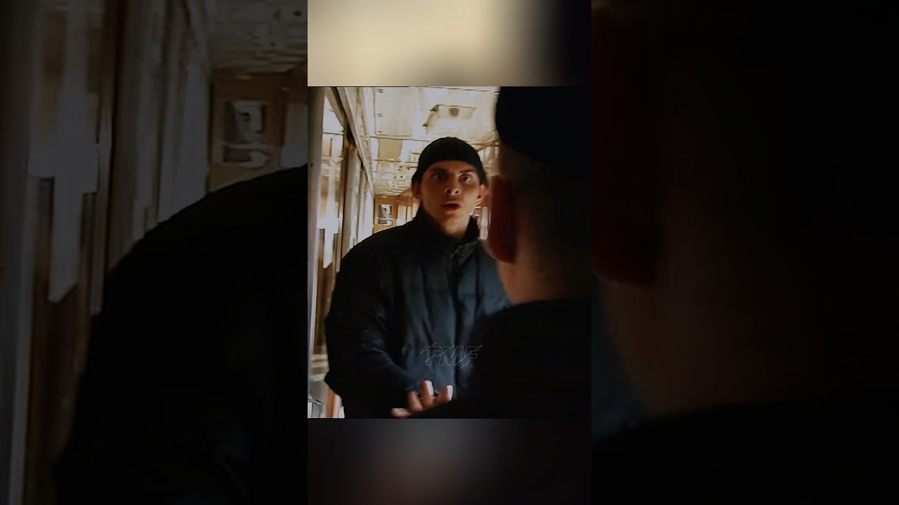 Гопники не знали что нарвались на десантника 