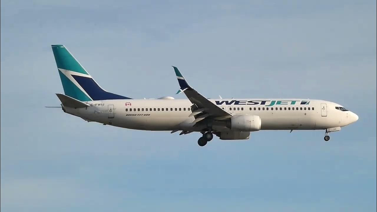 WestJet 7378CT (CFWIJ) Landing 24L At Toronto Pearson October 30