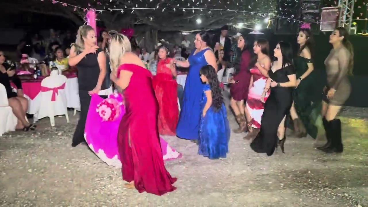 Chava Guerra y su Grupo Dominante- La Burra Orejona.