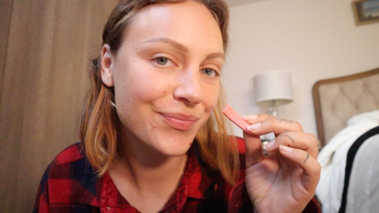 ASMR | Gossiping and Chewing Gum 🍬