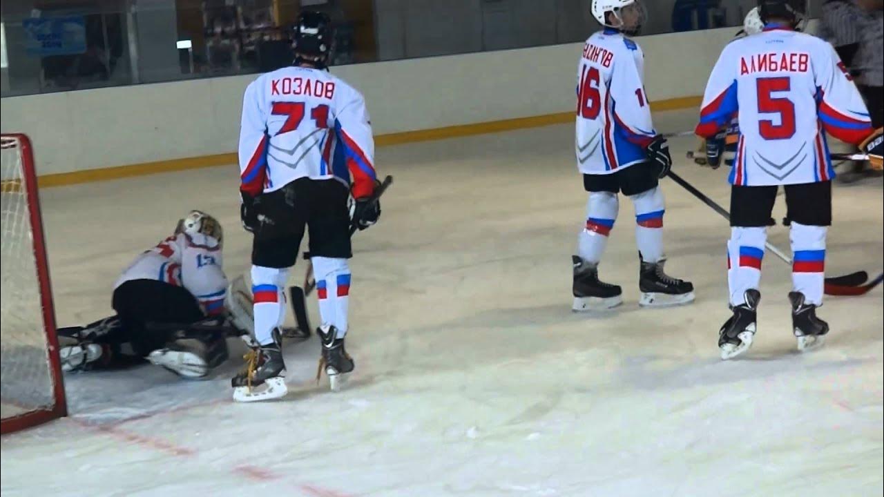 Ястребы 2004. Астраханские ястребы хоккей. торнадо волжский хоккей. хк торнадо казань. астрахань хоккейный клуб.