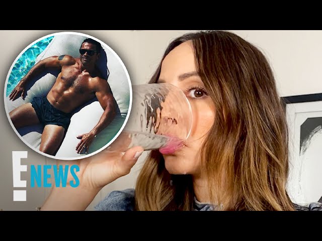 Kelly Ripa's Best Thirst Trap Pics of Hubby Mark Consuelos | E! News class=