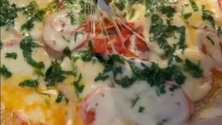 Pan pizza or egg pizza.بيتزا الطاسه او بيتزا البيض.