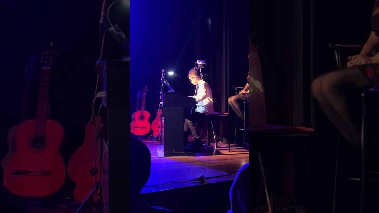 Canon In D -  2º Recital 06/10/24 - Teatro S.J.P. - Escola Clave de Sol - 7 anos/2 de Piano.