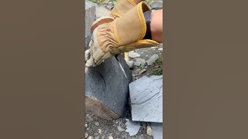 Splitting slate stone by chisel and hammer. ⚒️ #shorts #thecleanslatecompany #slate #hardwork