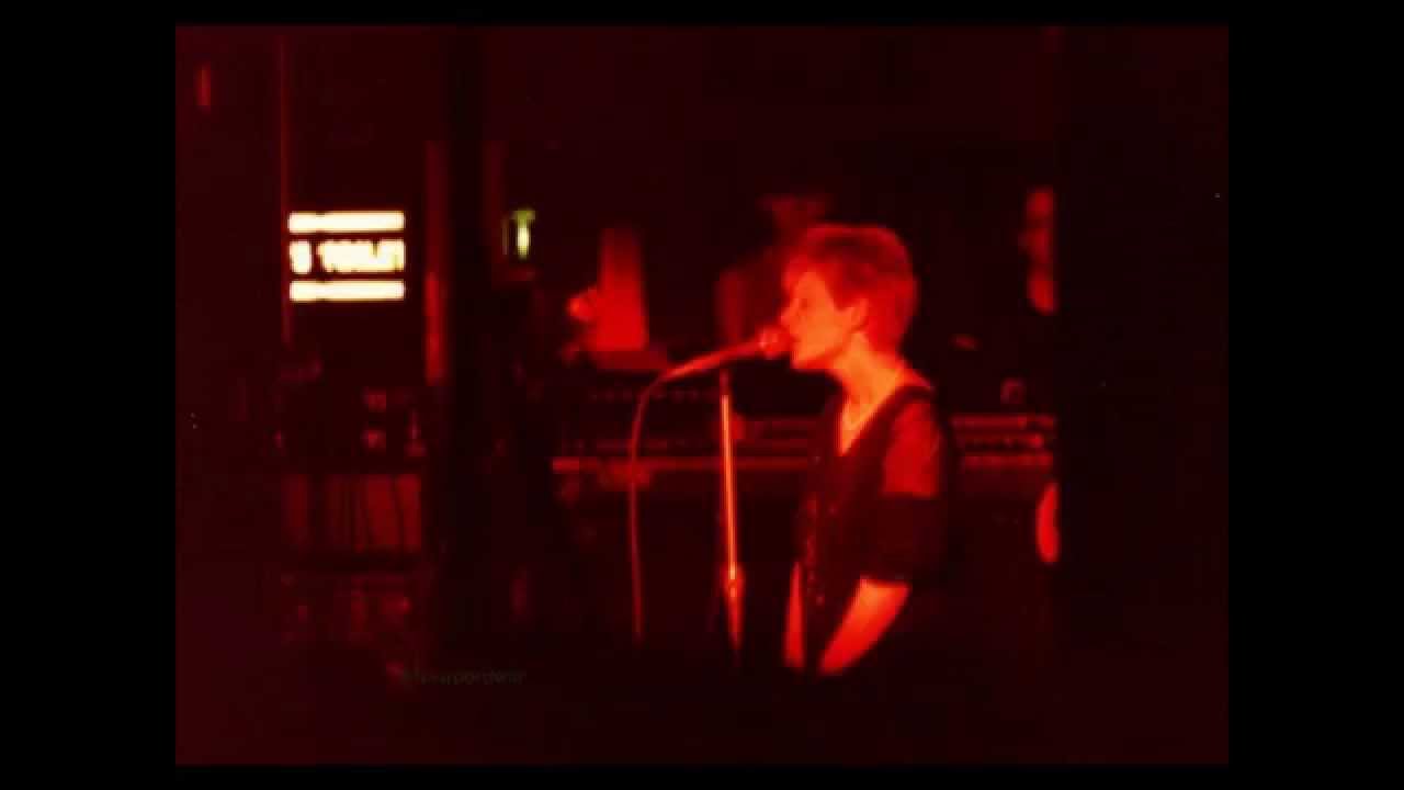 Cocteau Twins - Live Hammersmith Odeon April 1983 part 2 
