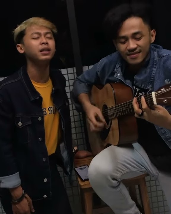 aduh mamae ada cewe baju hitam bikin saya terpana (Cover By Rafa Aldiansyah) VIRAL!! story whatsapp