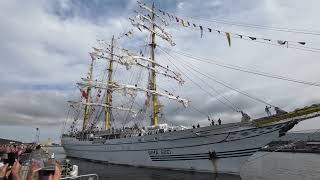 Magnificent KRI BIMA SUCI is departing from UK 🇬🇧 Hartlepool Harbour. It was a pleasure 🙏#tallships