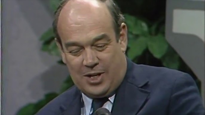 Charles Kuralt "On The Road" - YouTube