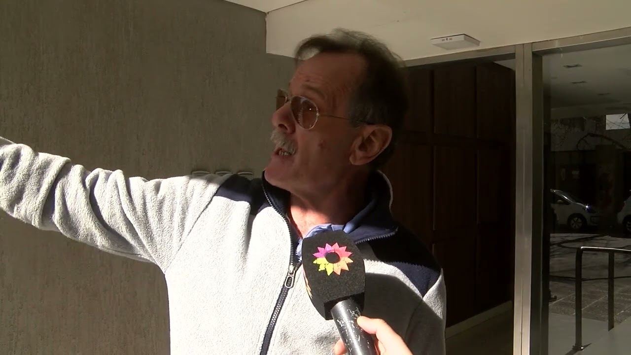 A las patadas, robaron en un edificio