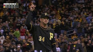 CIN@PIT: Burnett exits game, gets standing ovation