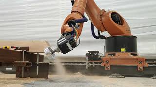 Robotic wood Deburring with KUKA KR360 Krc4 and 20M. track!