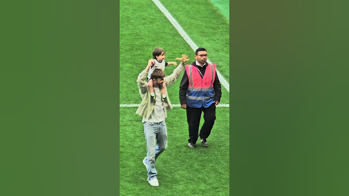JAMES MADDISON CELEBRATING TOTTENHAM'S EUROPA LEAGUE SUCCESS