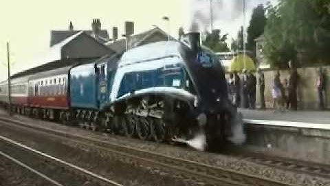 The Cathedrals Express Sir Nigel Gresley 60007 Retford Station