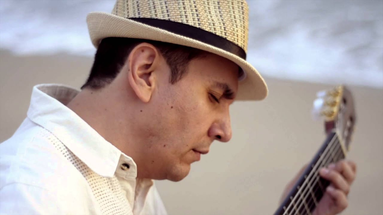 Tony Navarro  plays Barcarolle No.1 by Francis Kleynjans