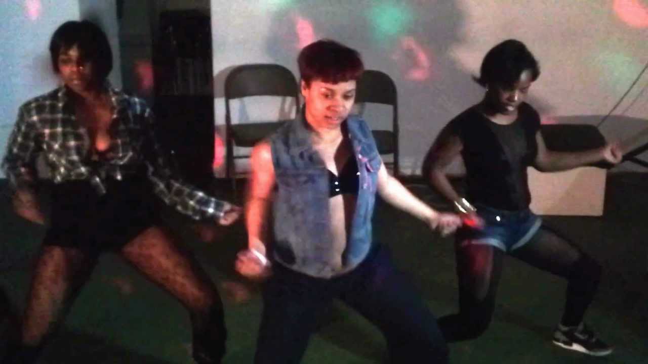 LiPpStiQ Dancers @ Signature's mixtape release