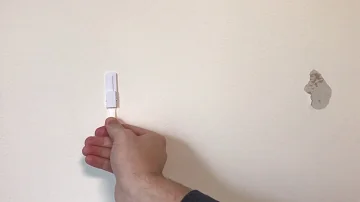 Will command strips peel off paint?