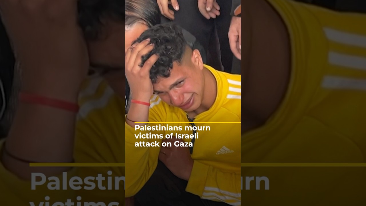 الفلسطينيون ينعون ضحايا الهجوم الإسرائيلي على غزة | AJ #shorts