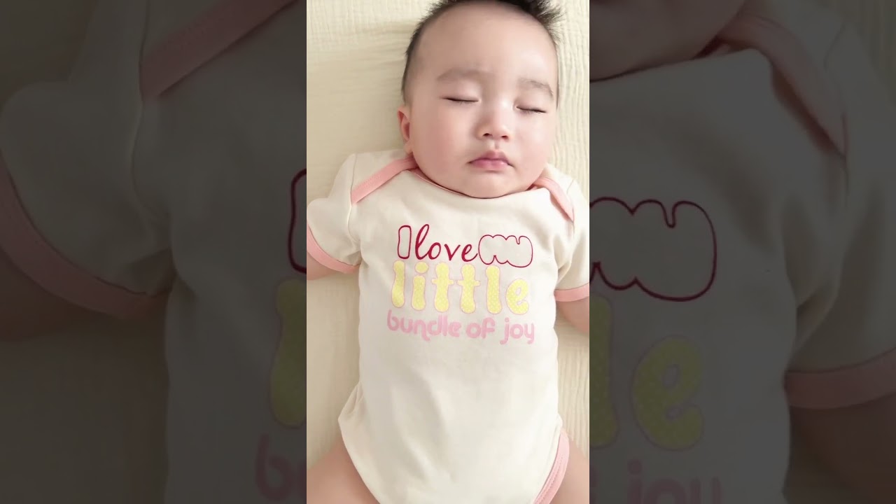 Soft, Cute & 100% Organic – Meet the Best Baby Onesies! 🌱✨