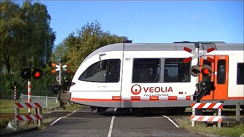 Spoorwegovergang Smakt // Dutch railroad crossing