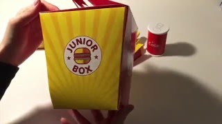 Play Kitchen Making Junior Box Burger, Fries And Nuggets