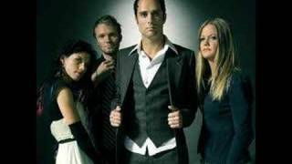 Skillet - Falling In The Black - (Sped Up Version) Resimi