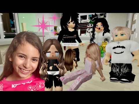 Baby Plushie Without a Home Gets Adopted and the Family Becomes Big! 💕 | Roblox Brookhaven 🏡 RP