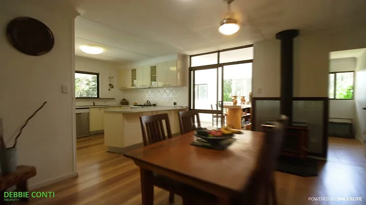 Debbie Conti Presents | 456 Eviron Road, Eviron