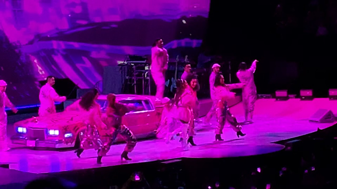 Ariana Grande 7 Rings Live Sweetener Tour 5319 Sacramento Ca