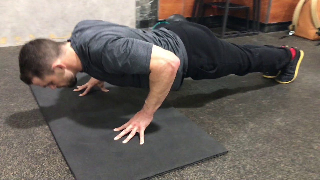 How I use fingertip push-ups to build forearm, triceps and pecs